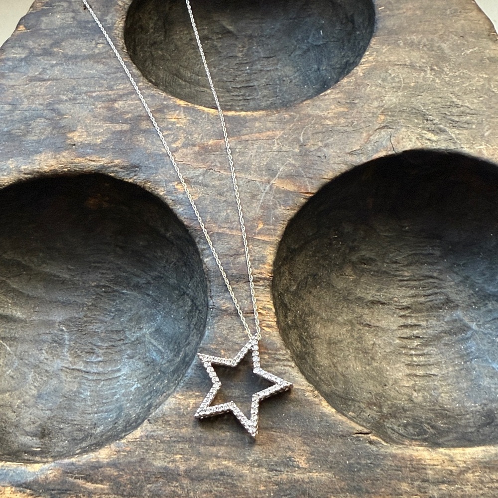 10k White Gold Star Necklace with Diamonds Mother’s Day Gift - Picture 2 of 7